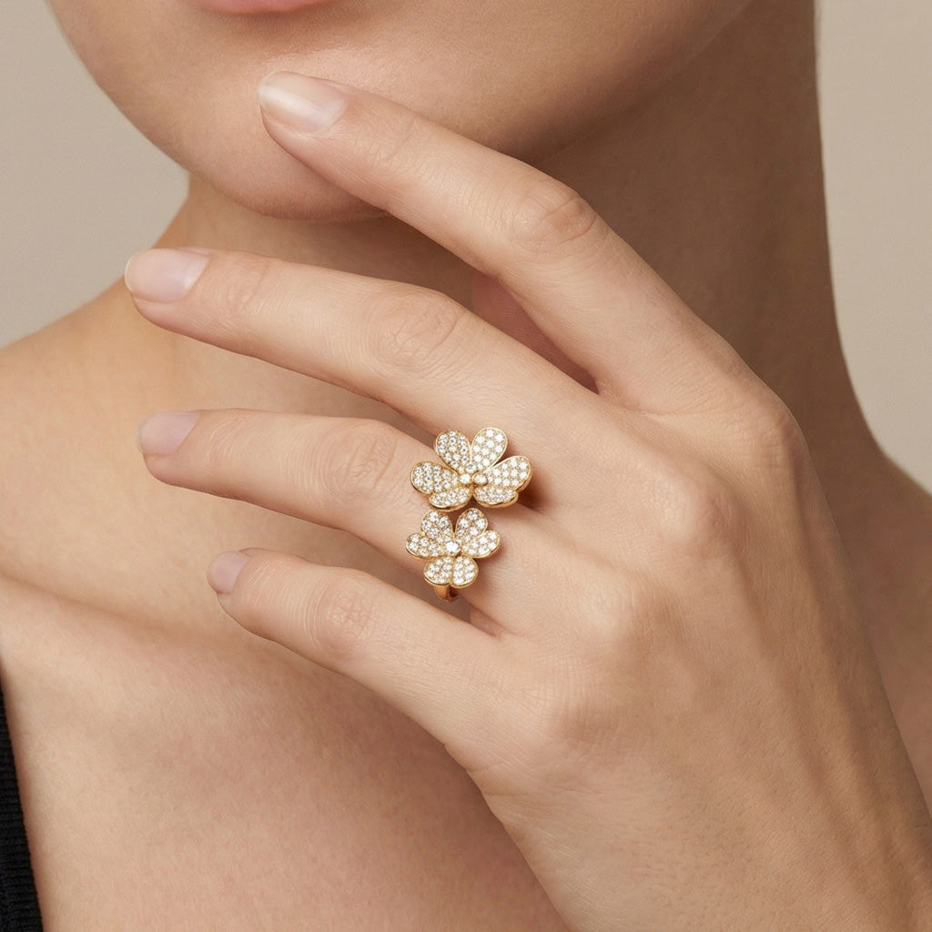 Van Cleef & Arpels Floral Between The Finger Ring