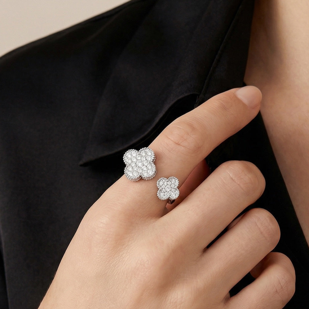 Van Cleef & Arpels Floral Clover Between The Finger Ring