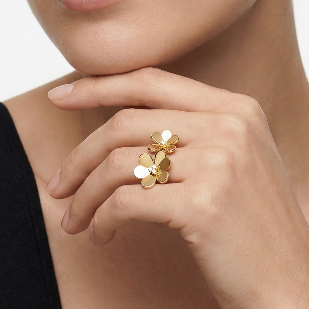 Van Cleef & Arpels Frivole Between The Finger Ring