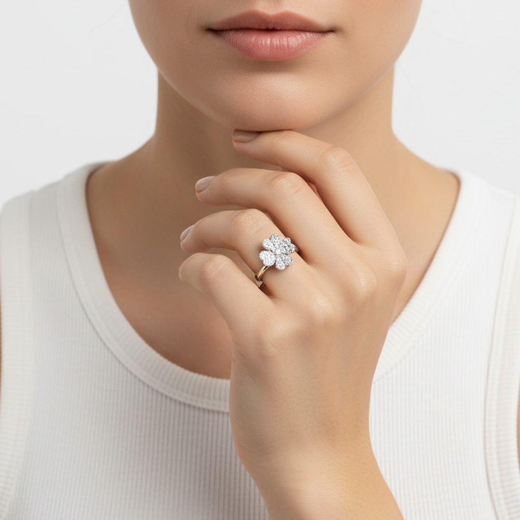 Van Cleef & Arpels Frivole Flower Ring