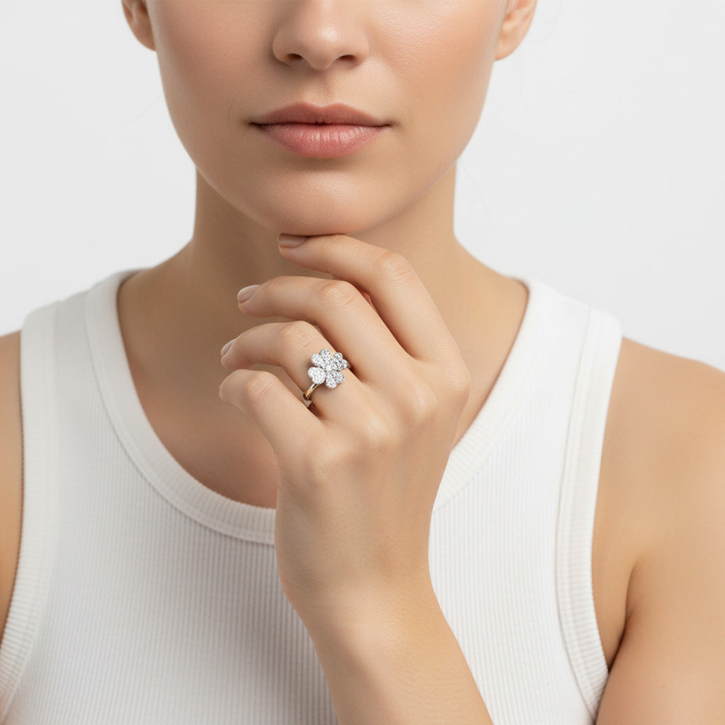 Van Cleef & Arpels Frivole Flower Ring