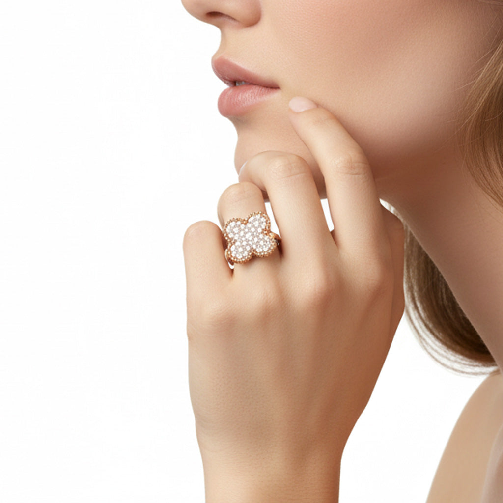 Van Cleef & Arpels Magic Alhambra Clover Ring