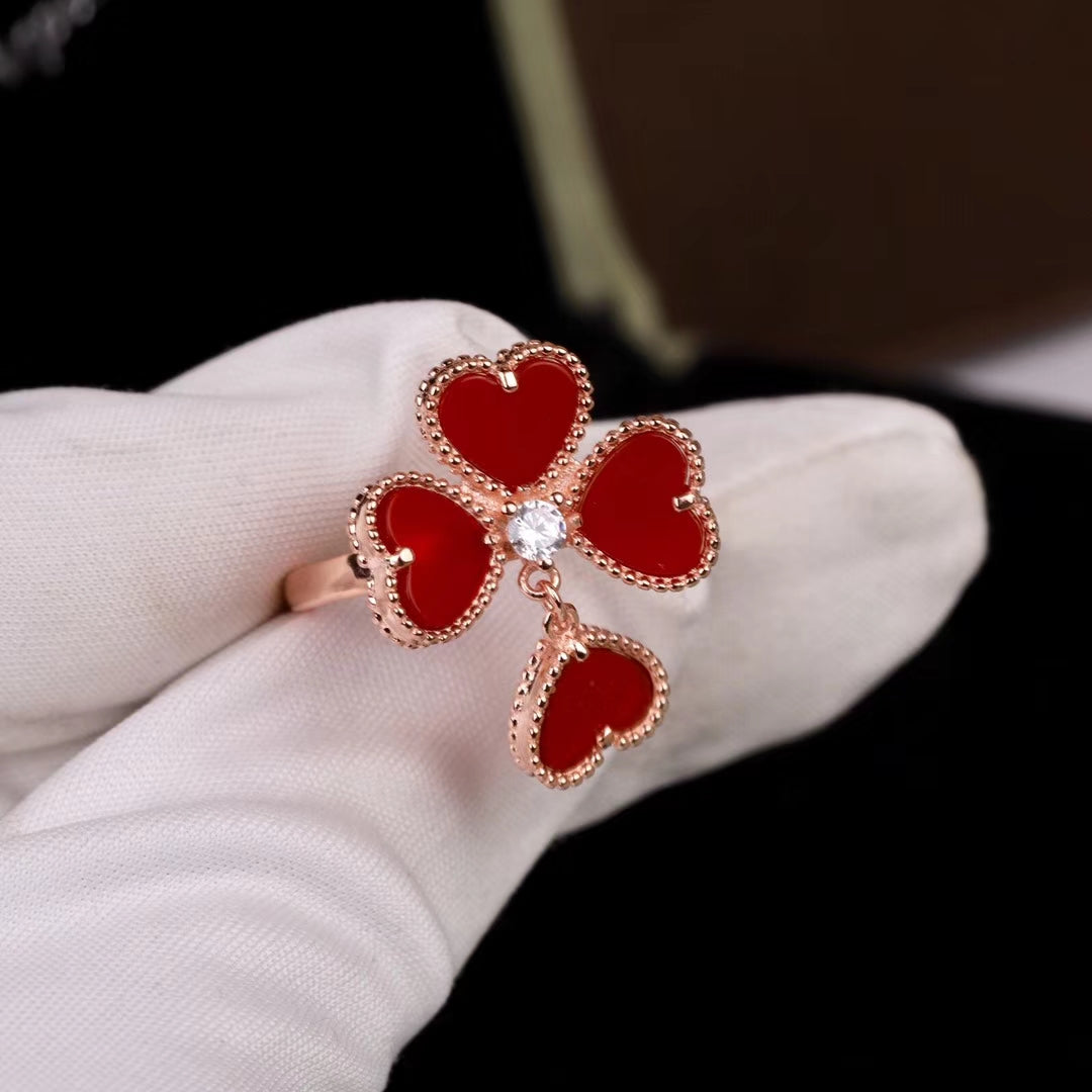 Van Cleef & Arpels Sweet Alhambra Effeuillage Clover Ring