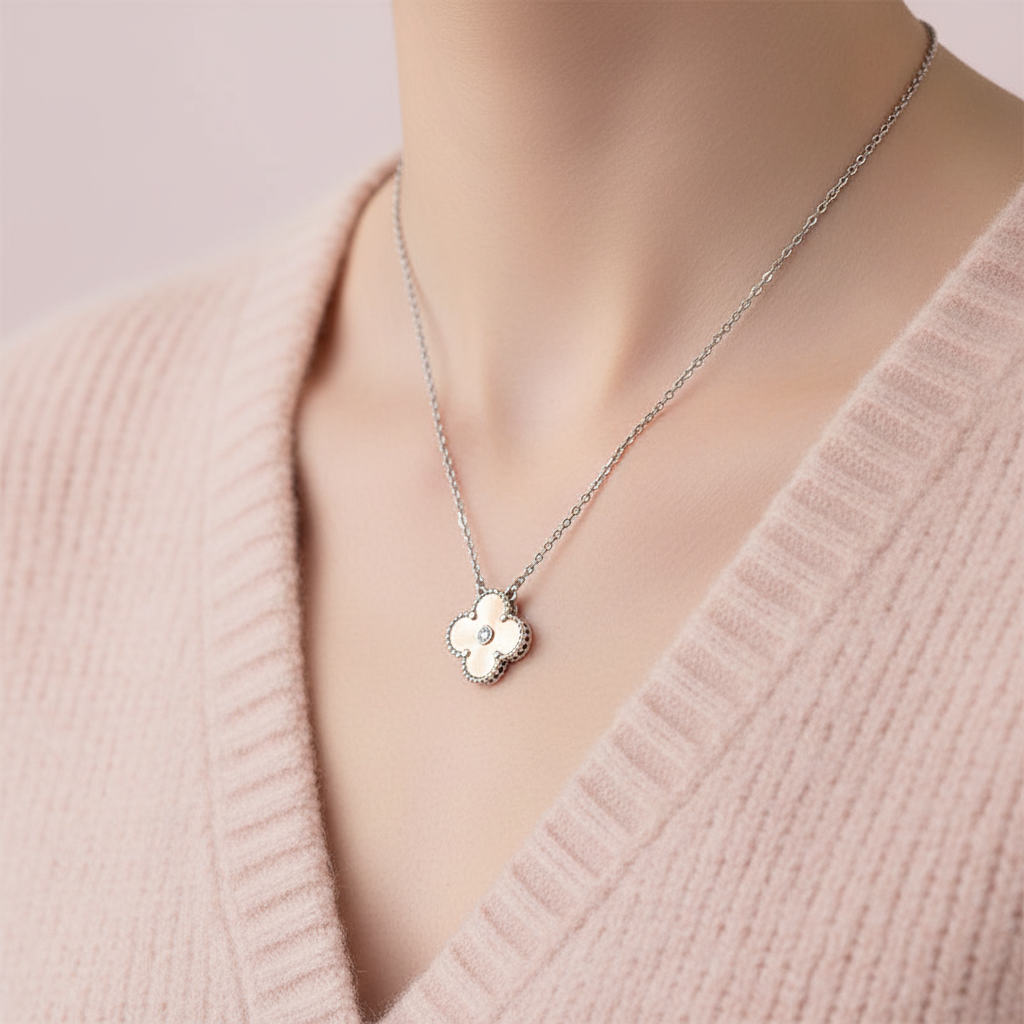 Van Cleef & Arpels Vintage Alhambra Clover Pendant Necklace