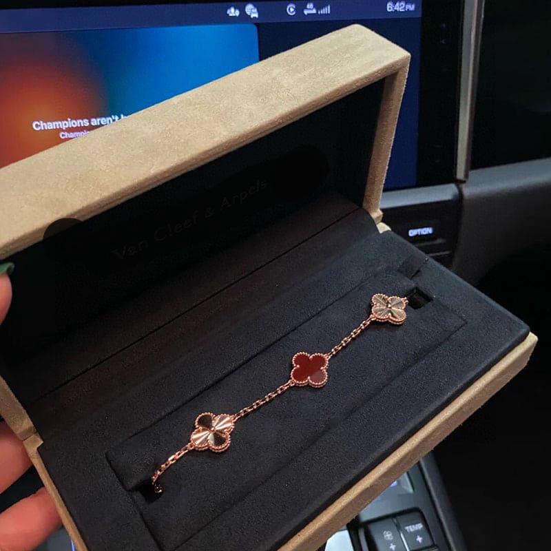 Van Cleef & Arpels Vintage Alhambra Five Motifs Carnelian Clover Bracelet