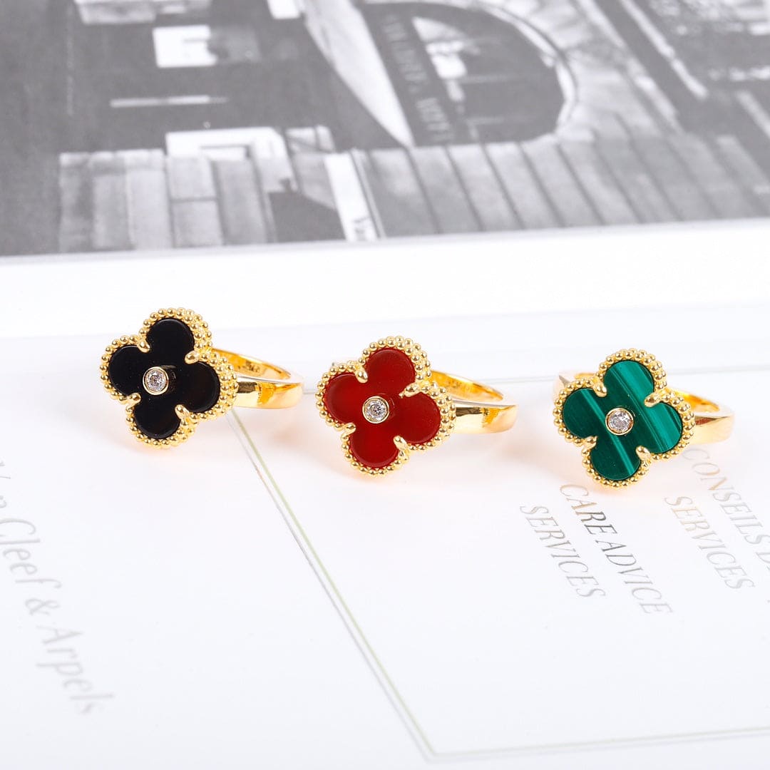 Van Cleef & Arpels Vintage Alhambra Malachite Ring