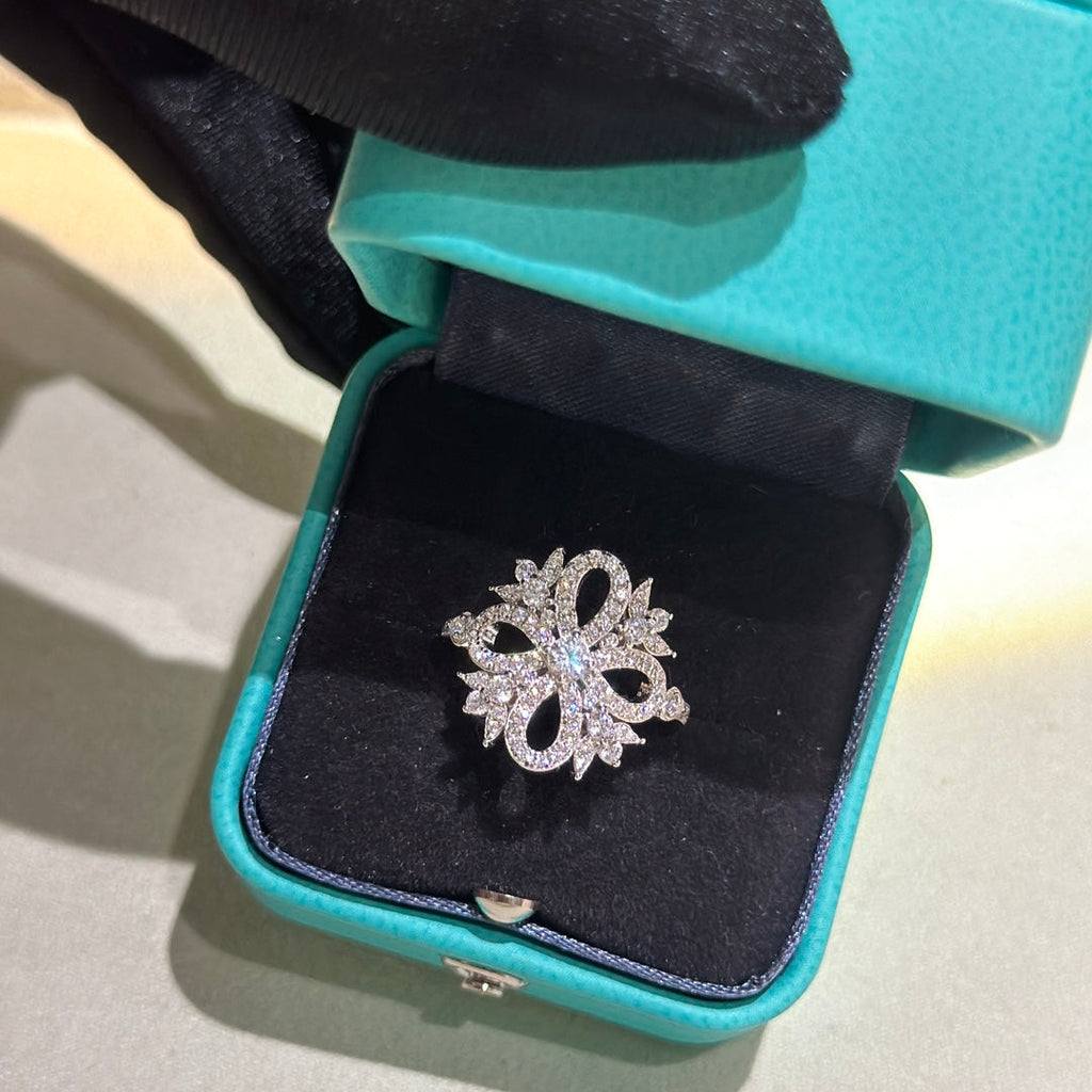 Van Cleef & Arpels Vintage Floral Ring