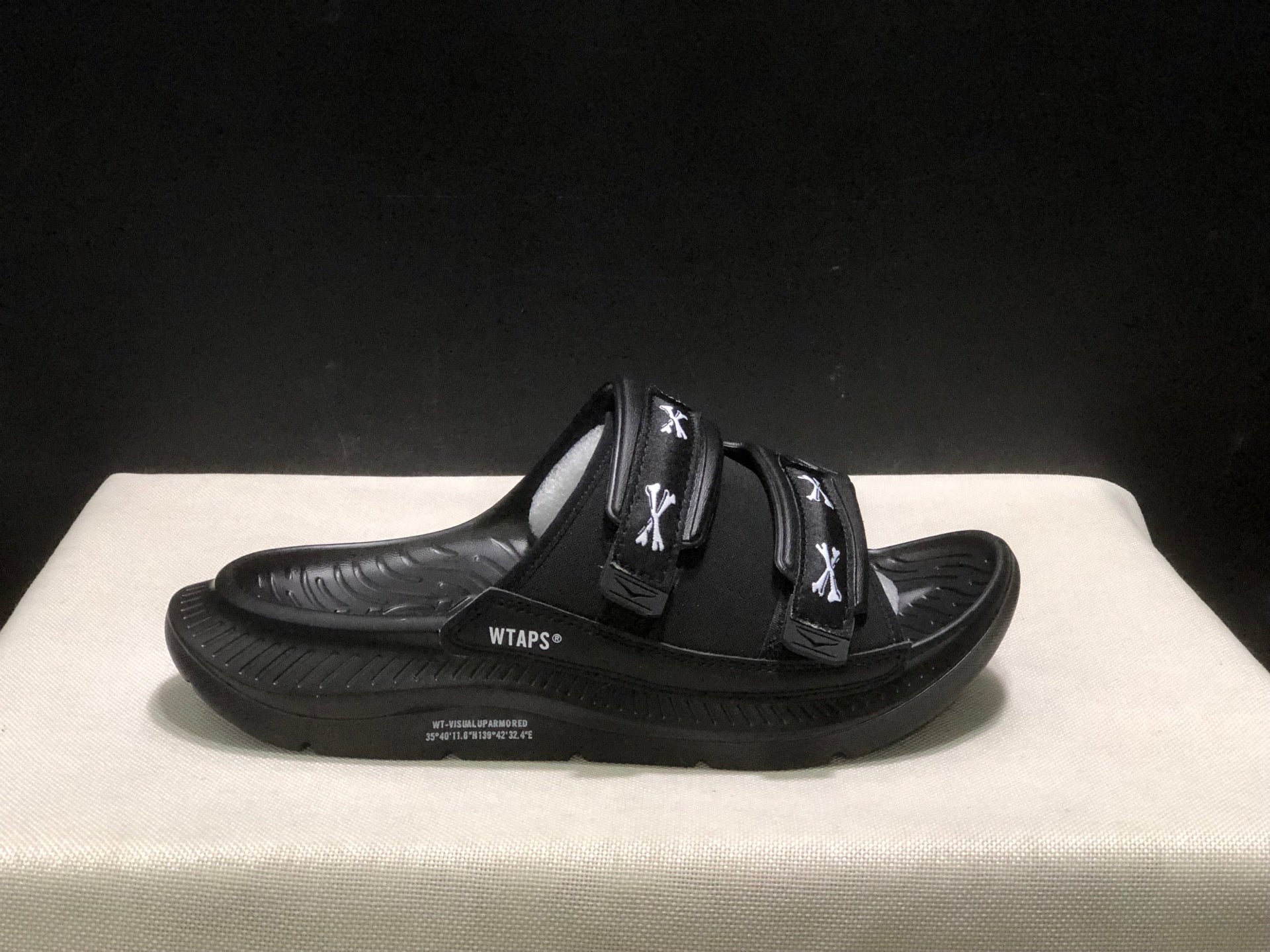 WTAPS x  HOKA ONE ONE ORA Luxe