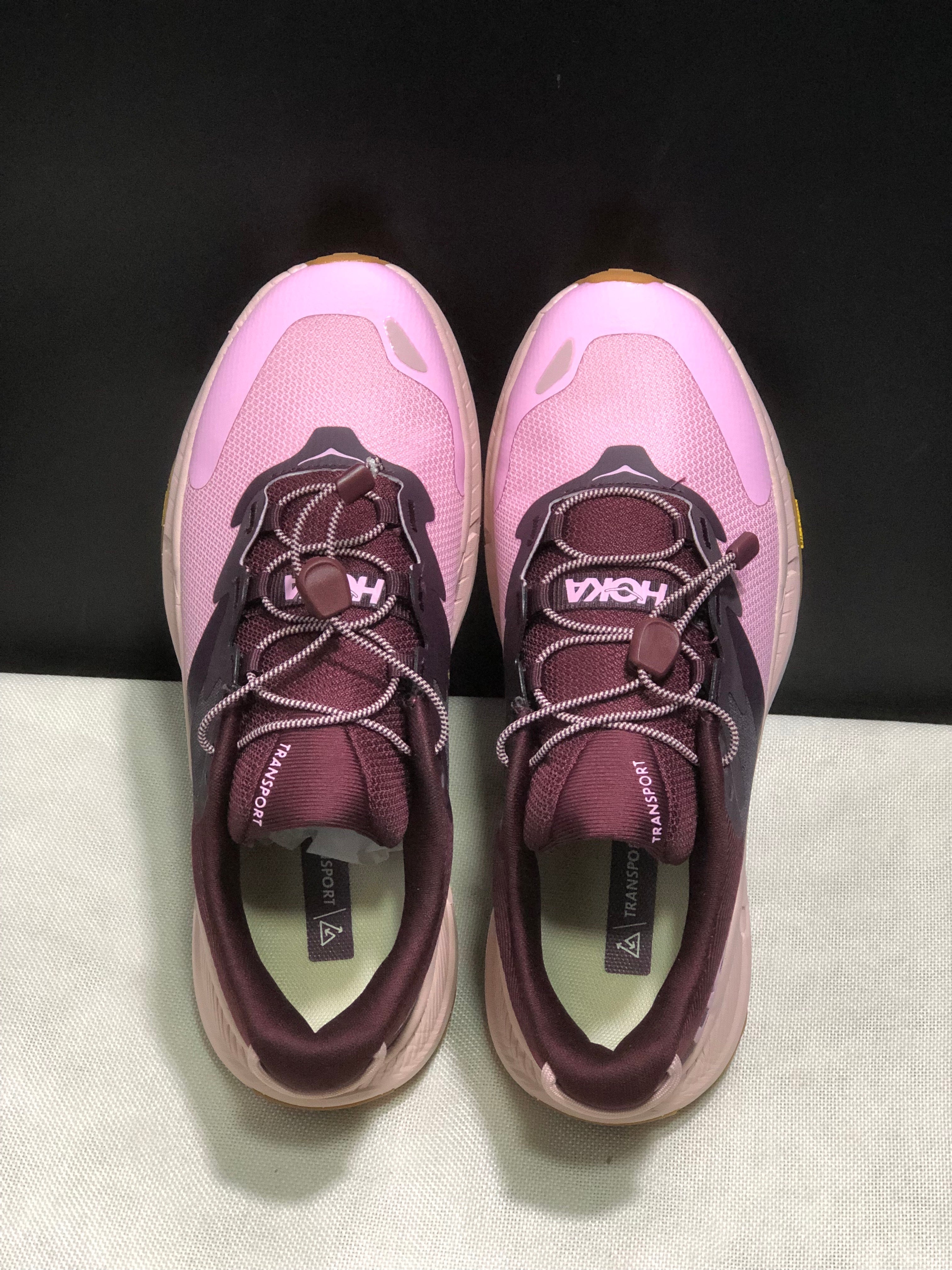 HOKA ONE ONE SKYFLOW