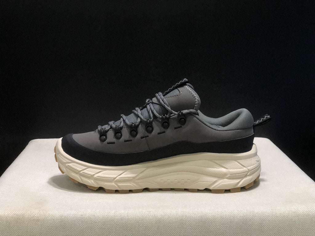 HOKA ONE ONE Tor Summit
